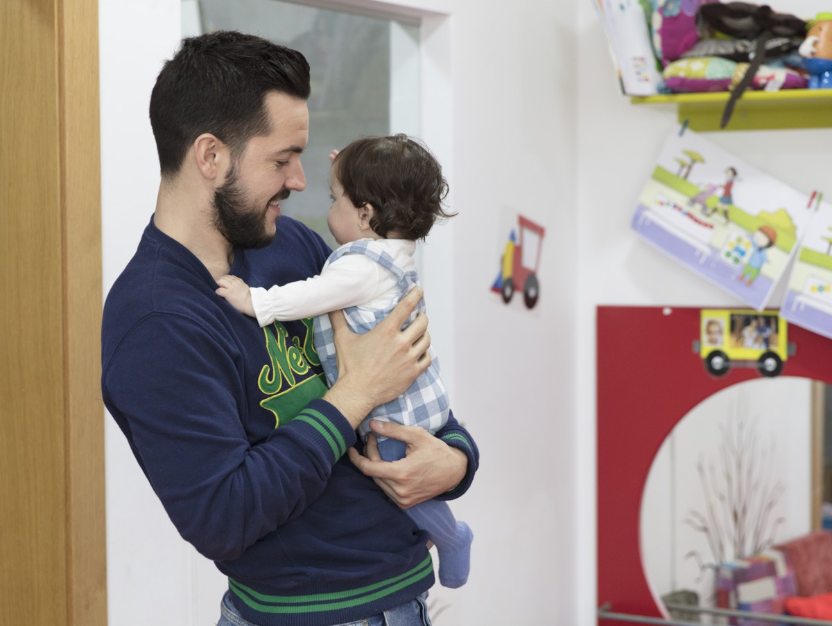 Escuela infantil en fábrica Fama Sofás